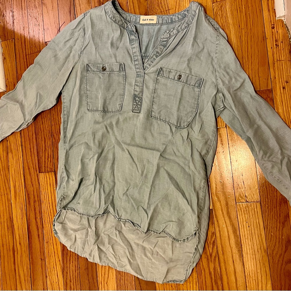 Cloth & Stone Size Small Long Sleeve with Buttons
